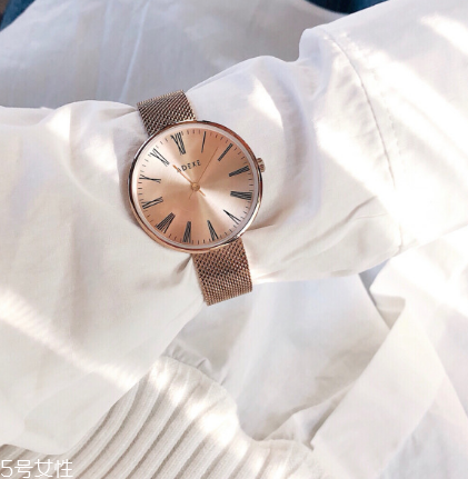 adexe手表和dw哪個好？adexe手表好還是dw好？