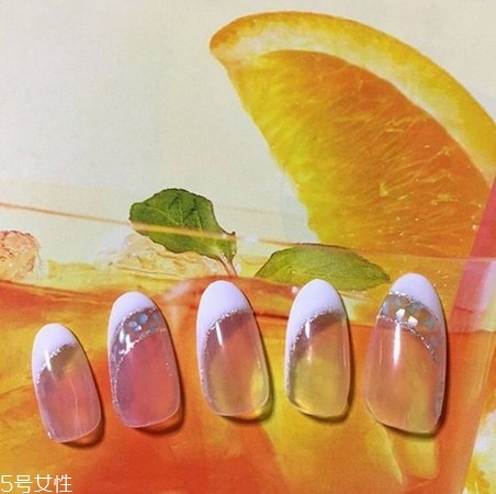 雙法式美甲是什么樣的 雙法式美甲和法式美甲有什么不同 雙法式美甲是什么樣的 雙法式美甲和法式美甲有什么不同