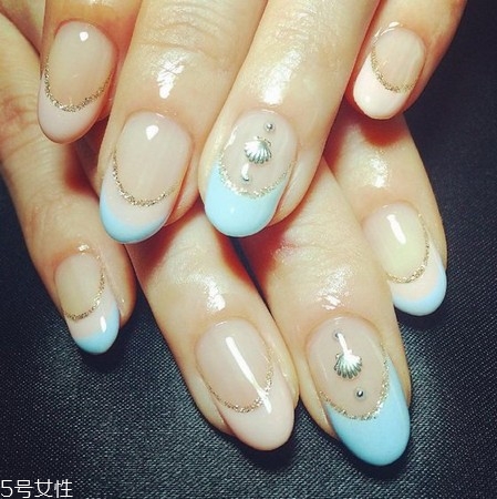 雙法式美甲是什么樣的 雙法式美甲和法式美甲有什么不同 雙法式美甲是什么樣的 雙法式美甲和法式美甲有什么不同
