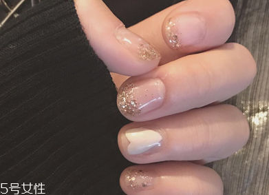 2022流行美甲圖片淺色 最適合夏天做的美甲顏色款式 2022流行美甲圖片淺色 最適合夏天做的美甲顏色款式