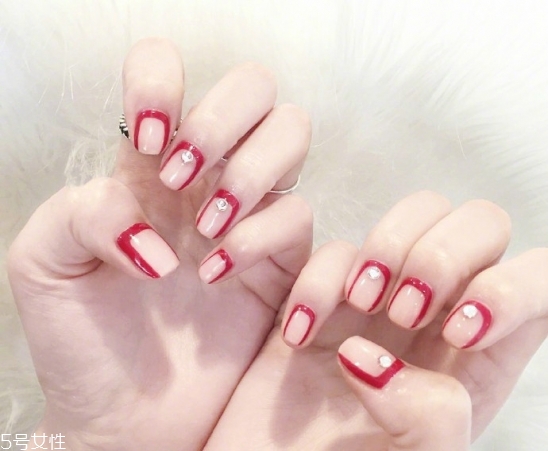 夏日清涼簡約美甲圖片2018 2018最流行的日系美甲款式 夏日清涼簡約美甲圖片2018 2018最流行的日系美甲款式