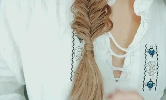 編發(fā)時發(fā)圈怎么用可以隱藏起來 編發(fā)時發(fā)圈怎么用可以隱藏起來