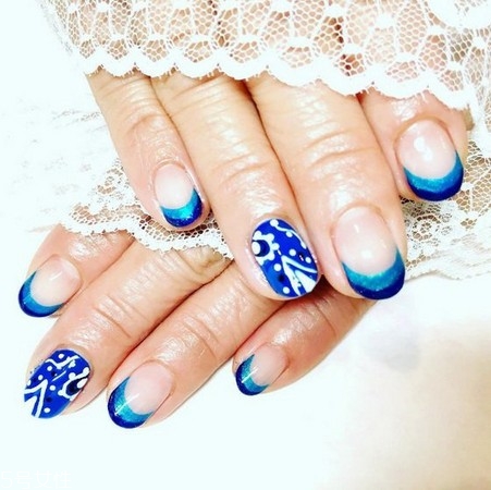 雙法式美甲是什么樣的 雙法式美甲和法式美甲有什么不同 雙法式美甲是什么樣的 雙法式美甲和法式美甲有什么不同