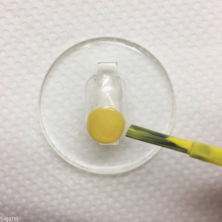 小雞美甲怎么做 4步驟畫出可愛小雞指甲 小雞美甲怎么做 4步驟畫出可愛小雞指甲