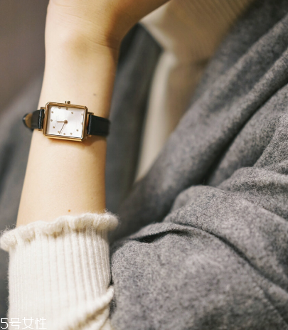 手表掉色怎樣處理？手表褪色補色方法