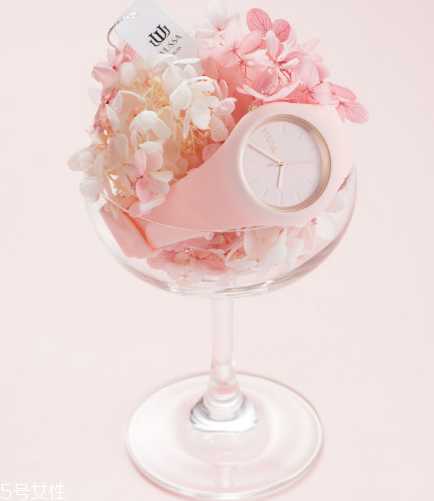 手表皮帶好還是鋼帶好？手表皮帶和鋼帶哪個(gè)好？