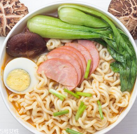 方便面的危害 方便面吃了會怎樣？