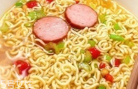 方便面是不是零食？方便面是不是發(fā)物？