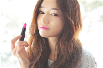 3ce口紅哪個(gè)顏色顯白 3ce口紅南瓜色是哪個(gè)色號(hào) 3ce口紅哪個(gè)顏色顯白 3ce口紅南瓜色是哪個(gè)色號(hào)