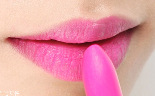 3ce口紅哪個(gè)顏色顯白 3ce口紅南瓜色是哪個(gè)色號(hào) 3ce口紅哪個(gè)顏色顯白 3ce口紅南瓜色是哪個(gè)色號(hào)