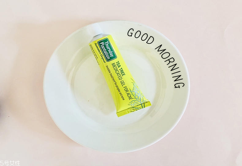 星期四農(nóng)莊祛痘凝膠能全臉用嗎 星期四農(nóng)莊能用在眼周嗎 星期四農(nóng)莊祛痘凝膠能全臉用嗎 星期四農(nóng)莊能用在眼周嗎