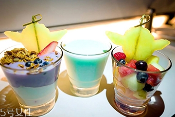 果汁能不能和牛奶一起喝？果汁和牛奶放一起好喝嗎？