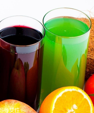 果汁和果肉哪個(gè)營(yíng)養(yǎng)高？果汁和果泥哪個(gè)營(yíng)養(yǎng)高？