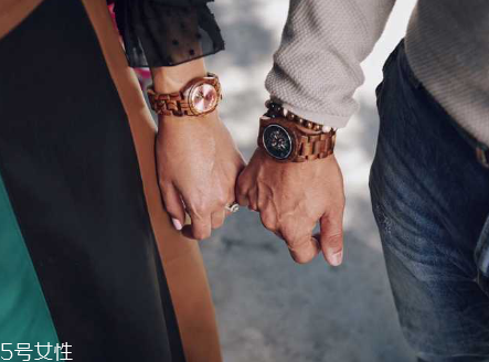 情侶手表怎么搭配？情侶表搭配建議