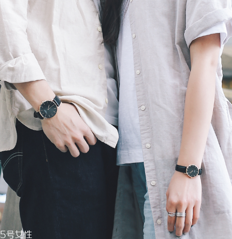 情侶手表怎么搭配？情侶表搭配建議