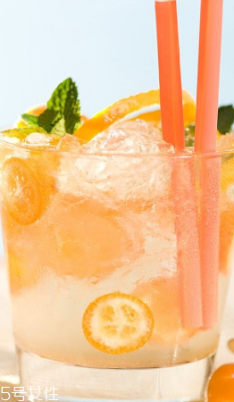 果汁應(yīng)該怎么清洗？果汁弄到衣服上了怎么辦？