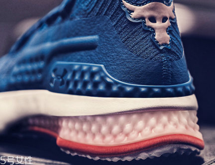 ua project rock 1安德瑪強(qiáng)森簽名鞋發(fā)售日期_多少錢(qián)？