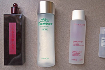 嬌韻詩和資生堂哪個好？嬌韻詩和資生堂精華哪個好