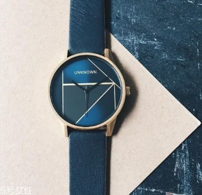 手表后蓋怎么打開？手表后蓋打開步驟