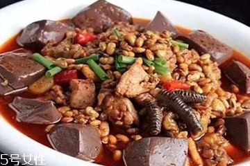 雞血的家常做法 酸辣雞血怎么做？