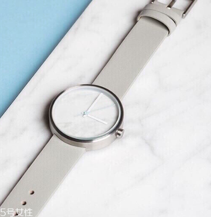 手表和手鐲能一起帶嗎？手表和手鐲怎么同時帶？