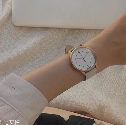 手表和手鐲能一起帶嗎？手表和手鐲怎么同時帶？