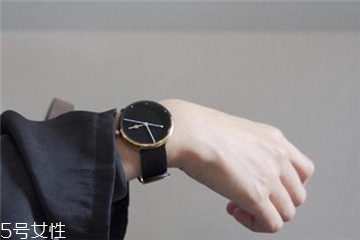 手表和手鐲能一起帶嗎？手表和手鐲怎么同時帶？