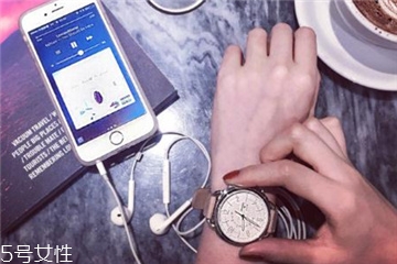 手表和手環(huán)哪個(gè)好？手表和手環(huán)有什么區(qū)別？