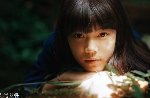 補水霜和乳液有什么不同 補水霜和乳液有什么區(qū)別 補水霜和乳液有什么不同 補水霜和乳液有什么區(qū)別