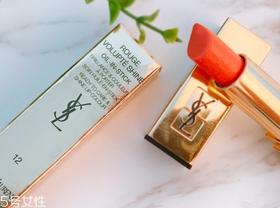 來姨媽可以涂口紅嗎 月經(jīng)期間可以涂口紅嗎 來姨媽可以涂口紅嗎 月經(jīng)期間可以涂口紅嗎