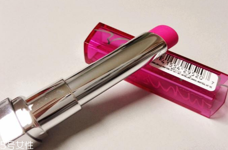 來姨媽可以涂口紅嗎 月經(jīng)期間可以涂口紅嗎 來姨媽可以涂口紅嗎 月經(jīng)期間可以涂口紅嗎