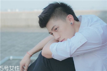 2018男生短發(fā)飛機(jī)頭發(fā)型 男生短發(fā)發(fā)型飛機(jī)頭 2018男生短發(fā)飛機(jī)頭發(fā)型 男生短發(fā)發(fā)型飛機(jī)頭