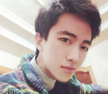 2018男生短發(fā)飛機(jī)頭發(fā)型 男生短發(fā)發(fā)型飛機(jī)頭 2018男生短發(fā)飛機(jī)頭發(fā)型 男生短發(fā)發(fā)型飛機(jī)頭