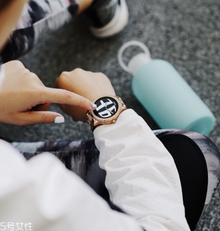 手表鏡面什么材質(zhì)好？手表鏡面哪種材質(zhì)好？