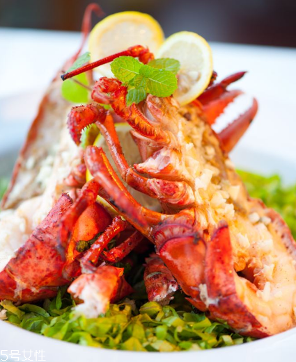 波士頓龍蝦清蒸多久？波士頓龍蝦蒸幾分鐘？