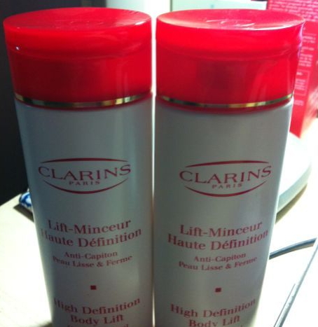 嬌韻詩(shī)紅魔晶真假 嬌韻詩(shī)紅魔晶真假辨別 嬌韻詩(shī)紅魔晶真假 嬌韻詩(shī)紅魔晶真假辨別