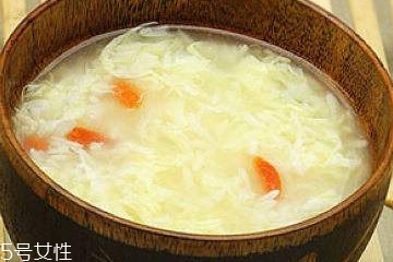 酒釀蛋豐胸靠譜嗎？酒釀蛋吃多久有效果？