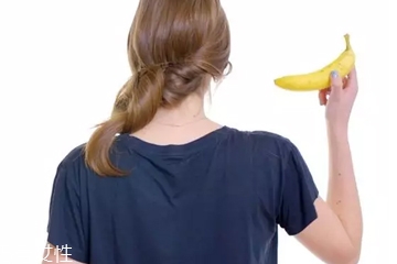 香蕉丸子頭怎么扎好看 香蕉丸子頭最快速簡單教程