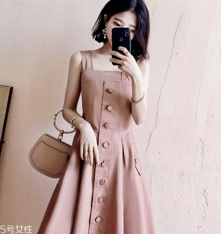 第一天上班穿什么？第一天上班穿搭技巧