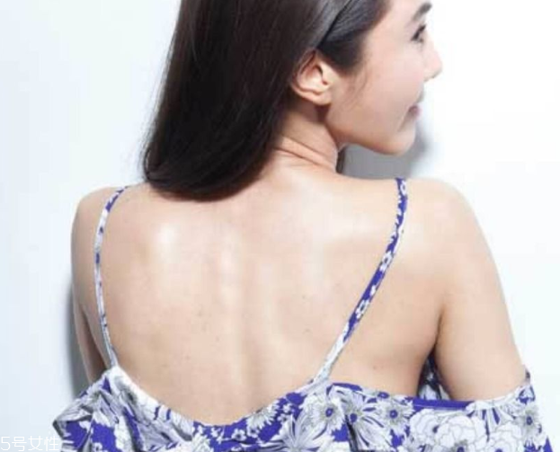 后背痘痘多什么原因 后背痘痘怎么快速去除 后背痘痘多什么原因 后背痘痘怎么快速去除