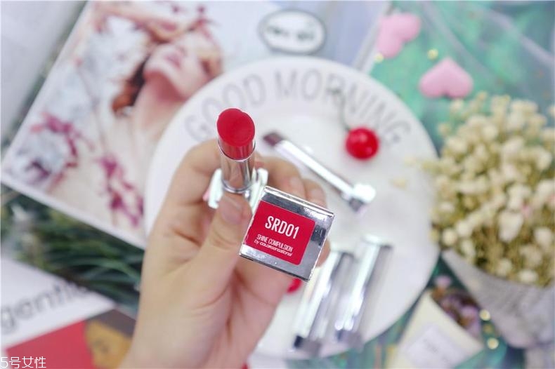 美寶蓮小燈管2018限量色哪個(gè)好看？哪個(gè)適合黃皮？