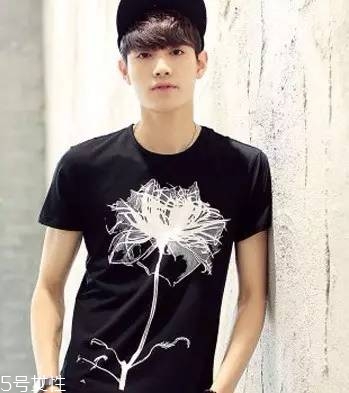 男生夏天適合什么短發(fā)發(fā)型 25款各種風格潮男發(fā)型