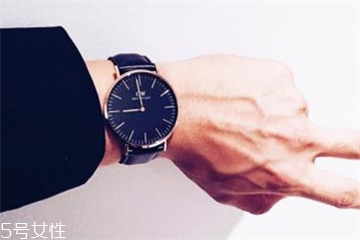 手表洗油用什么油？手表洗油用的哪種油？