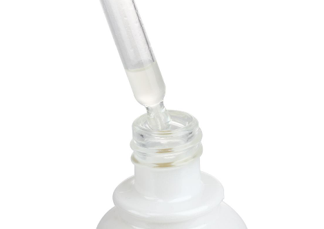 精華液是水嗎？精華液是什么做的？