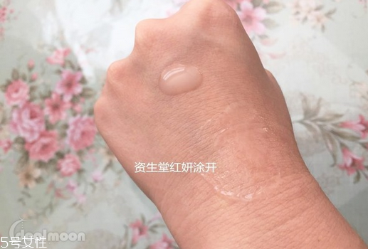 精華液是水嗎？精華液是什么做的？