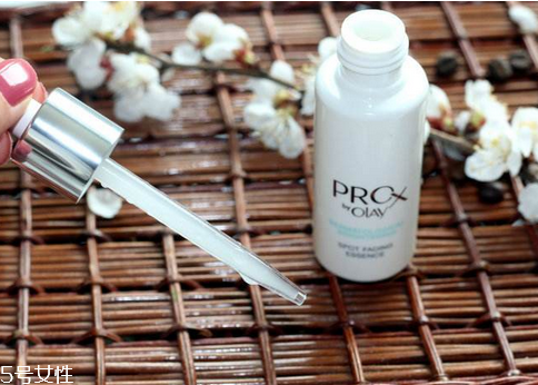 精華液能去眼袋嗎？精華液去眼袋有用嗎？