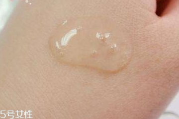 精華液去皺紋嗎？皺紋可以用精華液去除嗎？