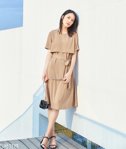 矮個(gè)子穿長(zhǎng)裙怎么搭配？矮個(gè)子穿長(zhǎng)裙搭配技巧