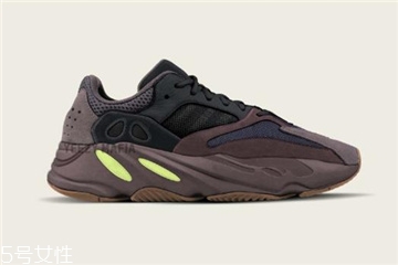 yeezy 700 mauve什么時候發(fā)售？椰子700灰紫色發(fā)售時間