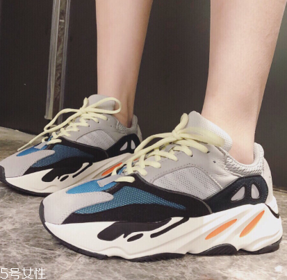 yeezy 700 mauve什么時候發(fā)售？椰子700灰紫色發(fā)售時間